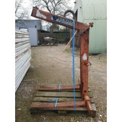 2x pallethaak 2000 & 3000 kg