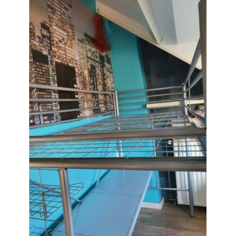 Gratis hoogslaper 90 × 200