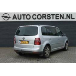 Volkswagen Touran 2.0TDI Highline Navi Ecc Pdc 16"lmv Cruise