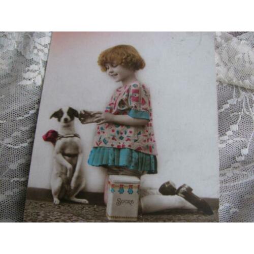 Oude Art Deco kaart uit 1928 - Meisje / Terrier / Blik