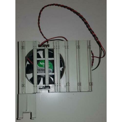 Nidec TA300DC PC ventilator. Moet nu weg!