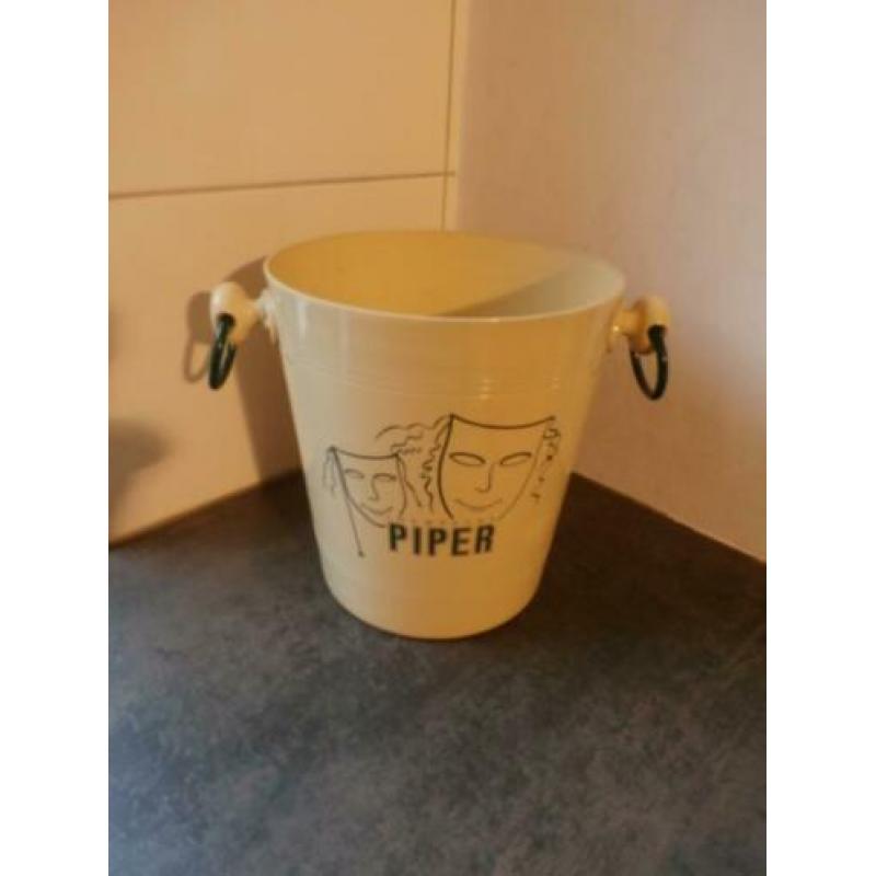Piper Heidsieck champagne koeler vintage theater masker