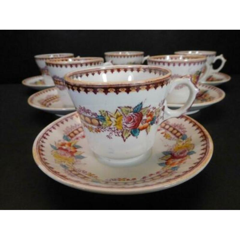 6 Bouquet 1 Regout kop en schotels uit 1880 -1886