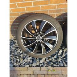 Te koop mooie set RAIL 18inch velgen passend voor audi A6.