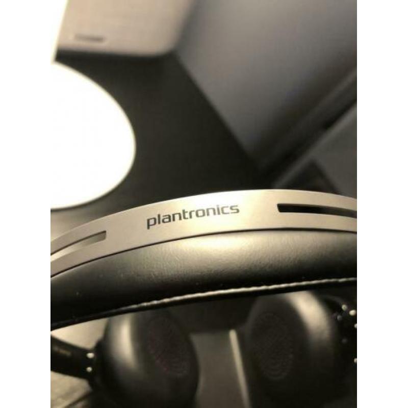Plantronics voyager. Nauwelijks gebruikt en helemaal complee
