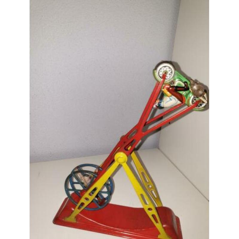 Oude blikken speelgoed Arnold kermis attractie.