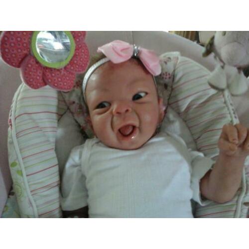 Unikaat huti baby