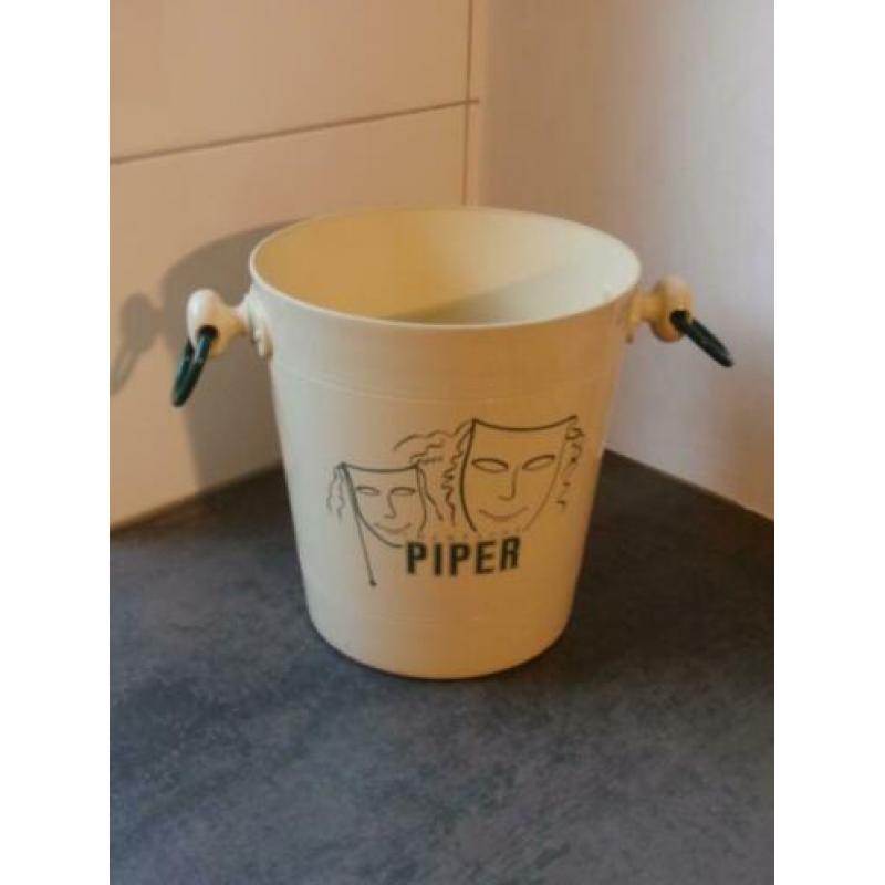 Piper Heidsieck champagne koeler vintage theater masker