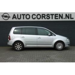 Volkswagen Touran 2.0TDI Highline Navi Ecc Pdc 16"lmv Cruise
