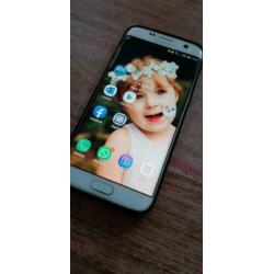Galaxy S7 edge zonder beschadigingen en barsten.