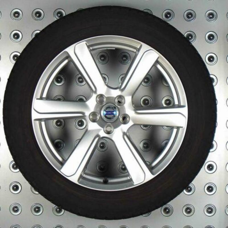 Volvo XC90 19 inch 6-spaaks Turbine Silver velgen met Pirell