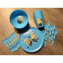 Nieuw plastic Minions servies set met borden, bekers en meer