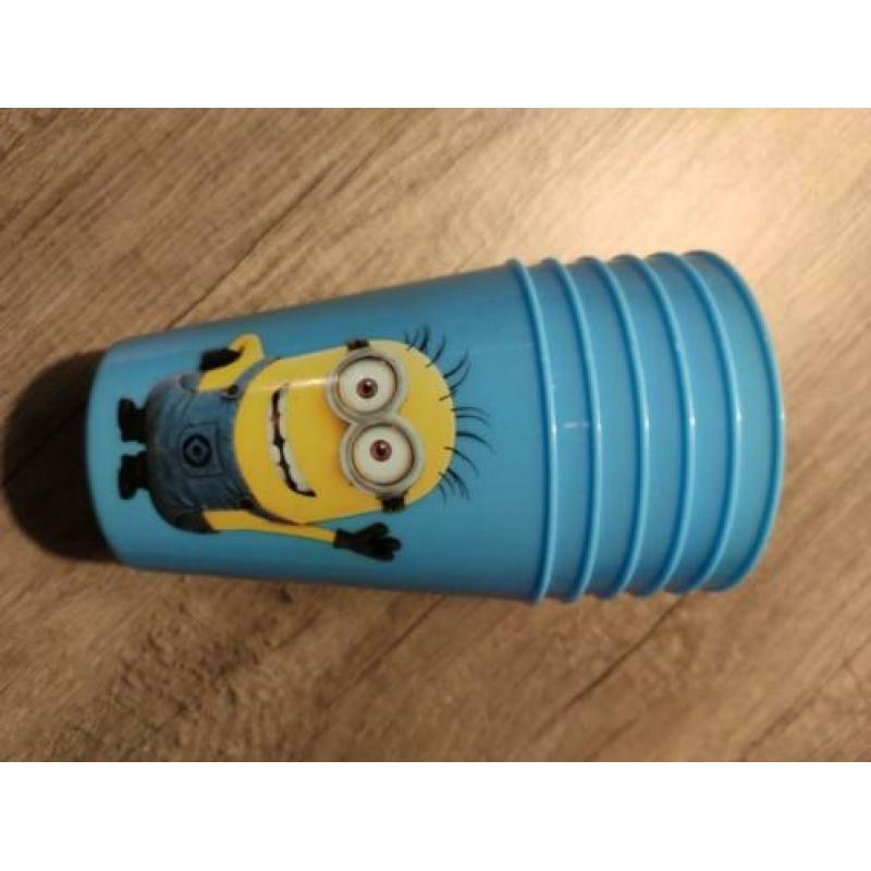 Nieuw plastic Minions servies set met borden, bekers en meer