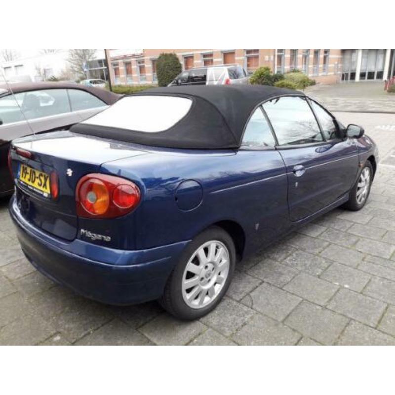 Renault Megane 1.4 16V Auth Cabrio Euro 2000 2002 Blauw