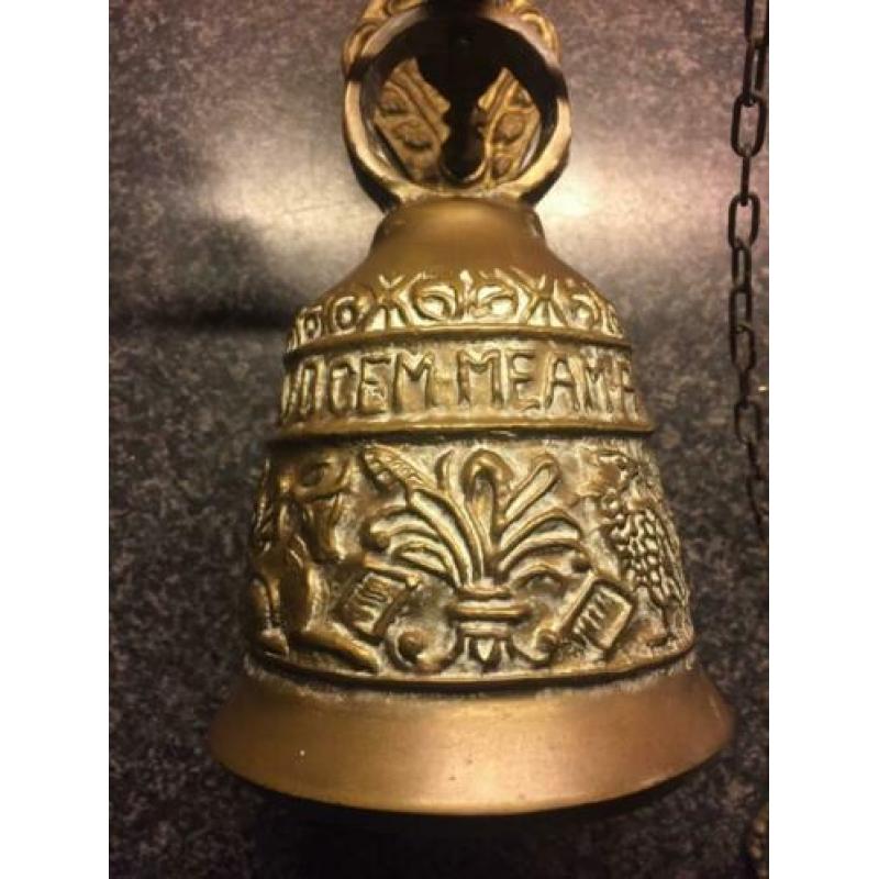 Antiek bronzen deurbel buiten bel