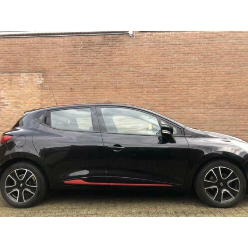Renault Clio 1.5 DCI 66KW 5-DRS 2013 Zwart Night&Day R-Link