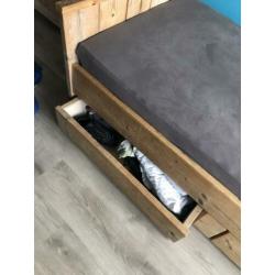 1 pers steigerhoutenbed