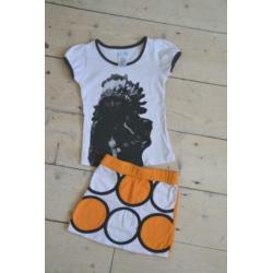 Prachtig shirtje van Lofff met gratis rokje 104