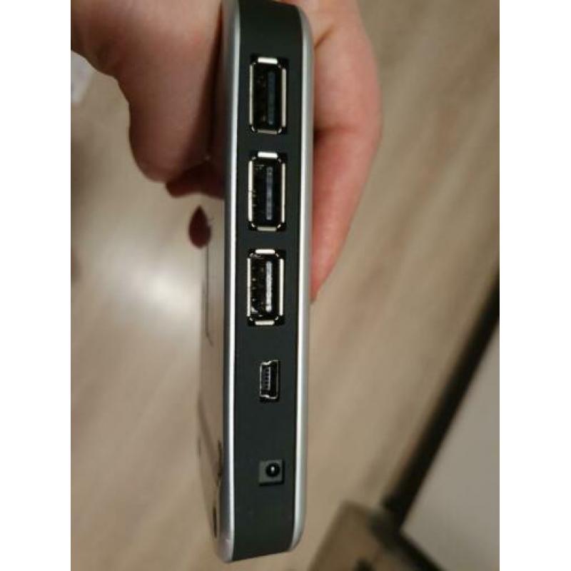 10 Poorts Trust USB-hub met voedingsadapter