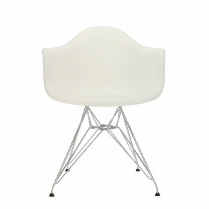 Kuipstoelen wit Eames met stalen onderstel