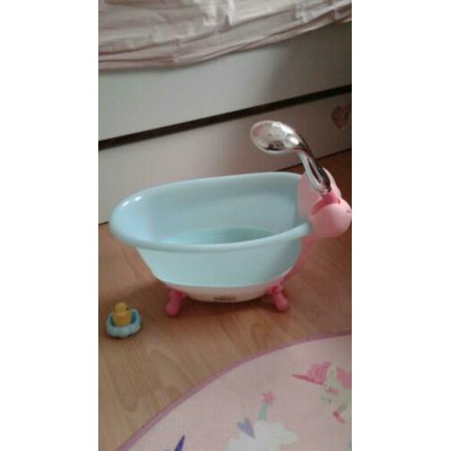 Te koop zgan baby born bad met geluid en sproeifunctie