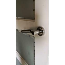 2 linksdraaiende opdekdeuren 83cm