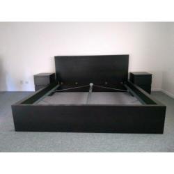 Bed 180x200, incl. nachtkastjes