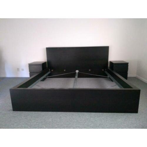 Bed 180x200, incl. nachtkastjes