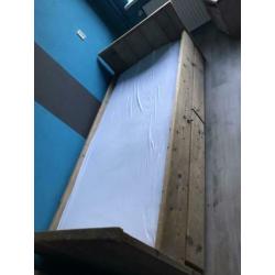 1 pers steigerhoutenbed
