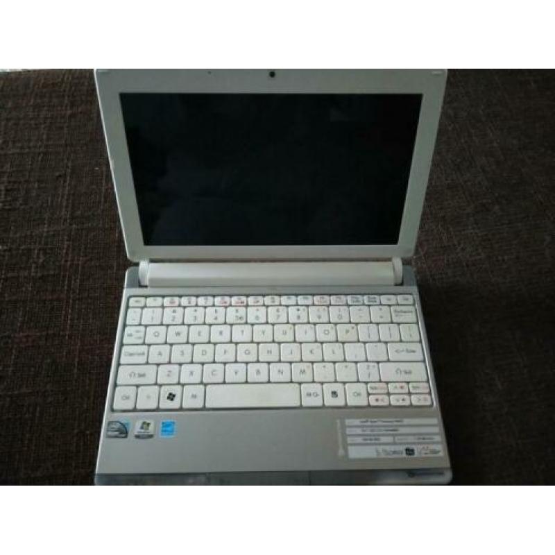 Packard Bell 10 inch laptop Windows 10 incl.extra's!!!!