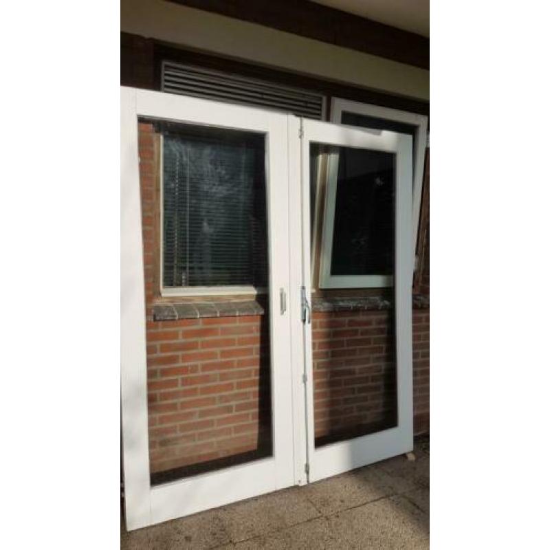 Zware hardhouten tuindeuren in perfecte staat met dubbelglas