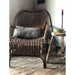 HEBBEN! NIEUW LOUNGE CHAIR & VELVET KUSSEN kanan rond BLACK
