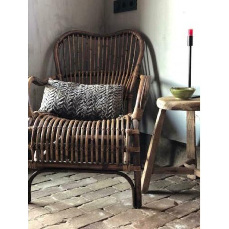HEBBEN! NIEUW LOUNGE CHAIR & VELVET KUSSEN kanan rond BLACK
