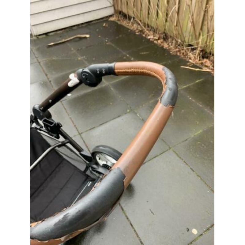 Mutsy EVO Urban Normad Dark grey kinderwagen