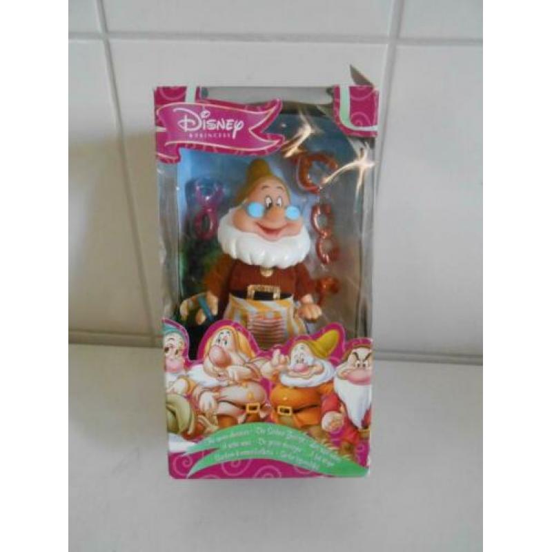 Disney dwergen van sneeuwwitje zoek uit nieuw