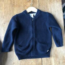 2 vesten van Zara maat 86 grijs en donkerblauw