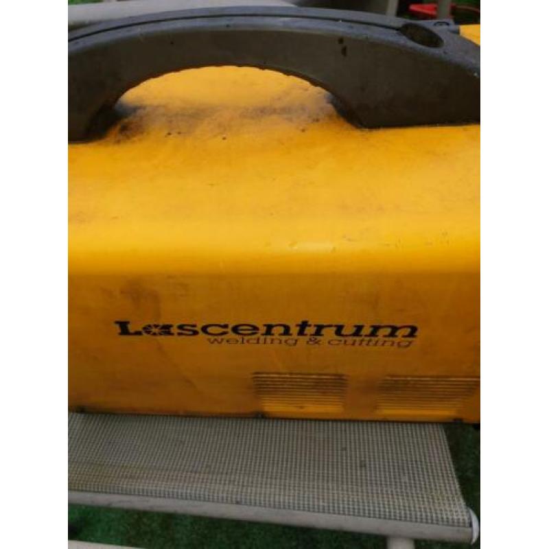 Te koop een inverter een lascentrum hm 200p op 220 volt