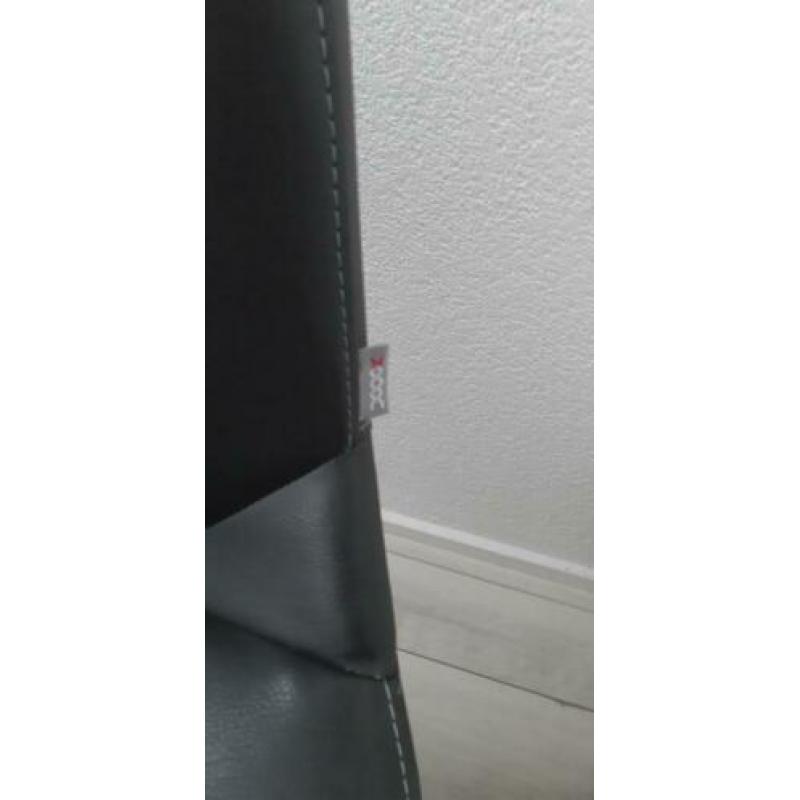 2 eetkamer stoelen xooon bruin
