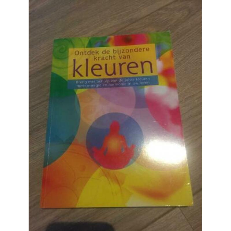 Spirituele boeken: kleuren, onderweg verlichting, medium