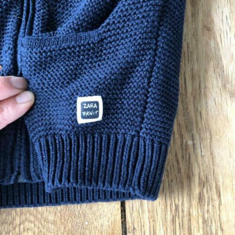 2 vesten van Zara maat 86 grijs en donkerblauw