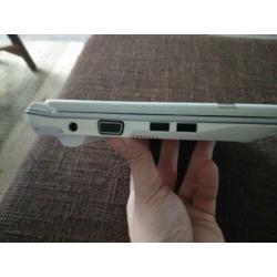 Packard Bell 10 inch laptop Windows 10 incl.extra's!!!!