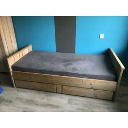 1 pers steigerhoutenbed