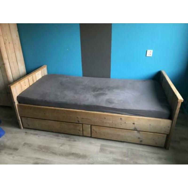 1 pers steigerhoutenbed