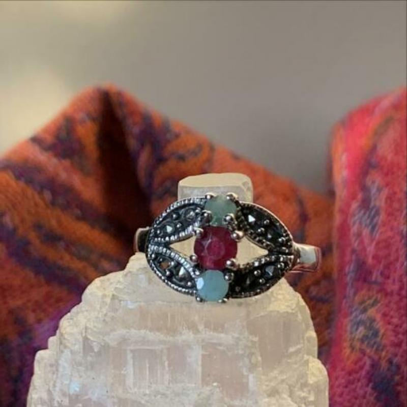 Robijn smaragd spinel meditatie geluk beschermt yoga love??