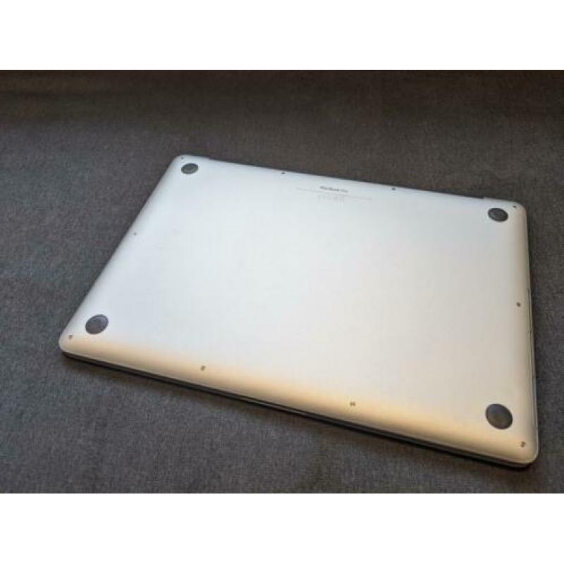 MacBook Pro (Retina, 15-inch, Mid-2015)
