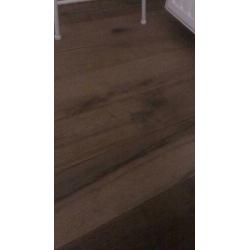 Eiken lamelparket circa 140m2.
