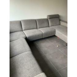 Hoekbank met bedienbare elektrische relaxstoel