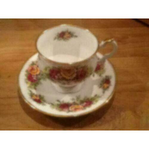 Kop en schotel Elizabethan English Garden