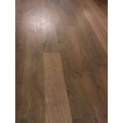 Eiken lamelparket circa 140m2.