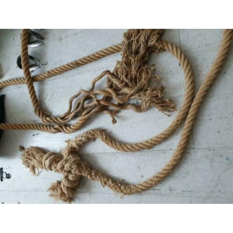 Oude Gymtouwen klimtouwen ex school totaal 11.20 meter! €30!